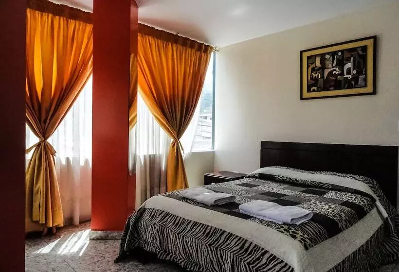 ユースホステル Hostal La Rosa Otavalo