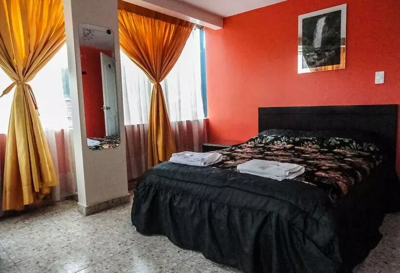 ユースホステル Hostal La Rosa Otavalo