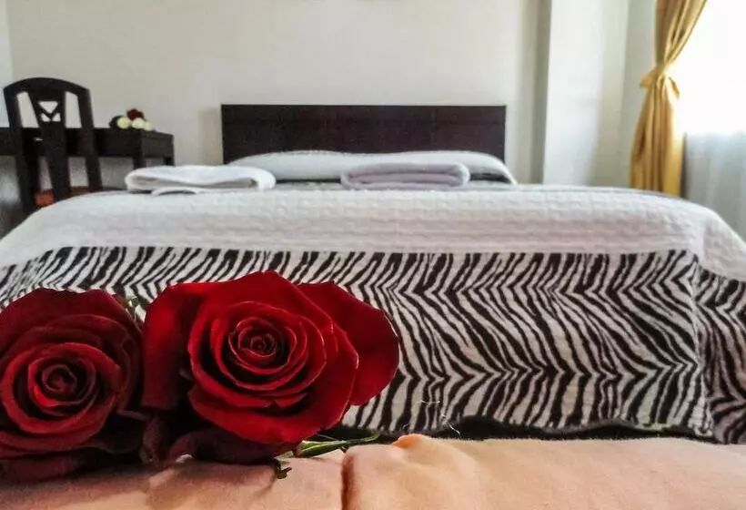 ユースホステル Hostal La Rosa Otavalo