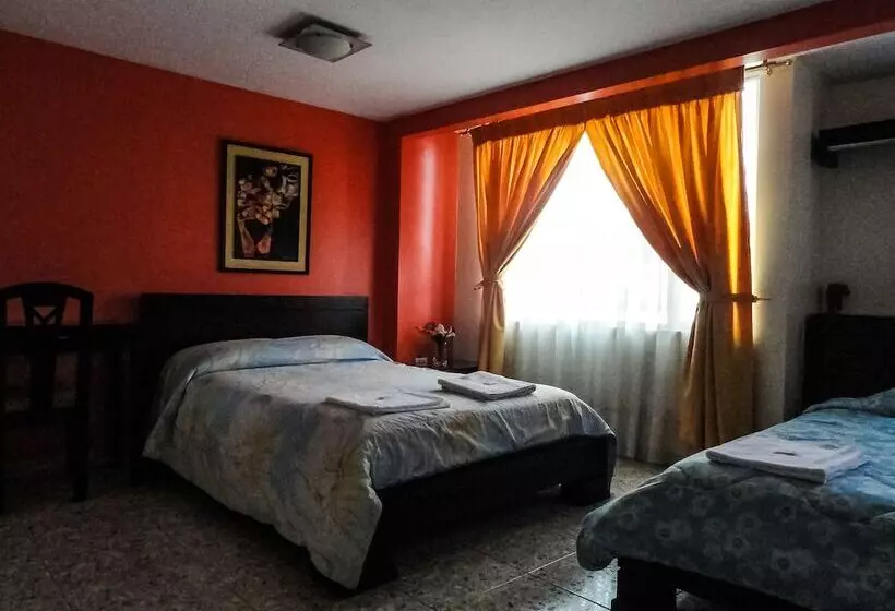 ユースホステル Hostal La Rosa Otavalo