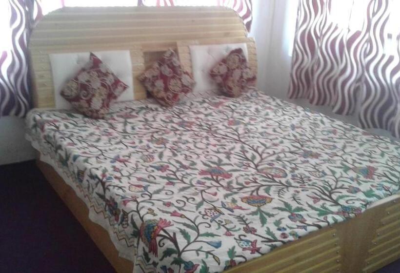 Pensão Alamdar Guest House