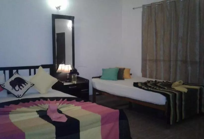 Majatalo River Retreat Sigiriya