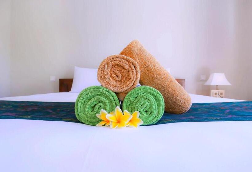 פנסיון Telaga Sari Bingin