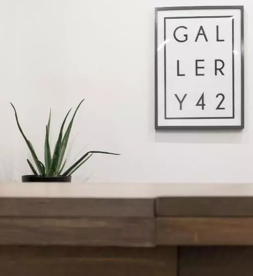 پانسیون The Gallery 42 Guest House
