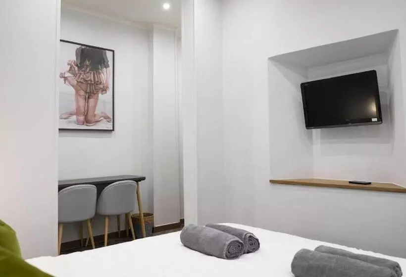 پانسیون The Gallery 42 Guest House