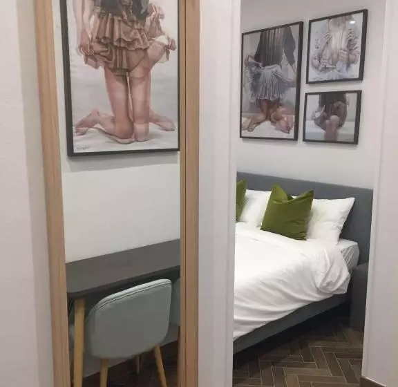 پانسیون The Gallery 42 Guest House
