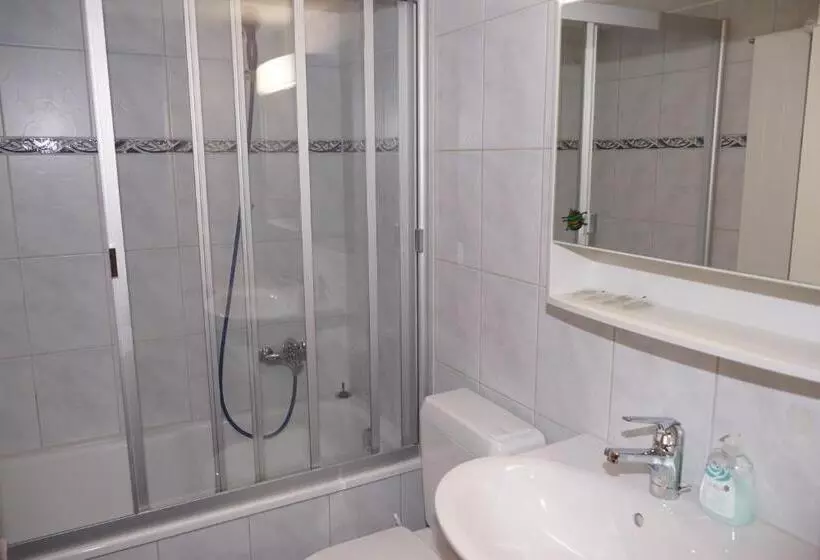 ユースホステル Gasthaus Zum Sternen