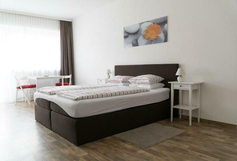 ユースホステル Gasthof Zur Post