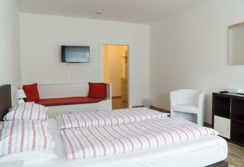 ユースホステル Gasthof Zur Post