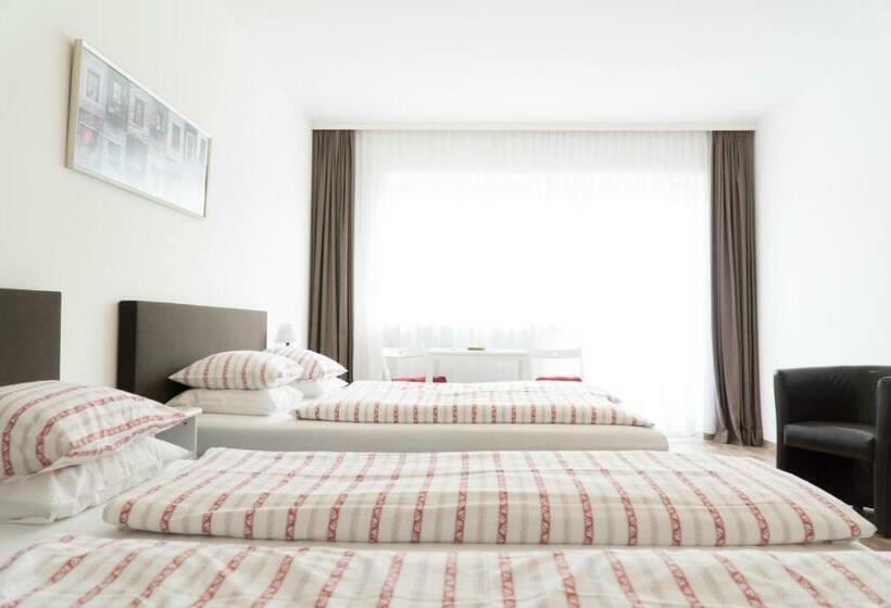 ユースホステル Gasthof Zur Post