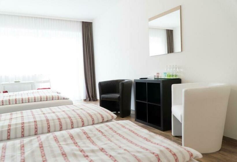 ユースホステル Gasthof Zur Post