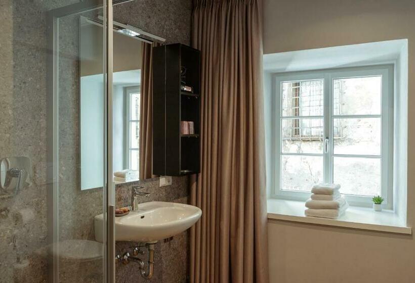 مبيت وإفطار Alter Schlachthof