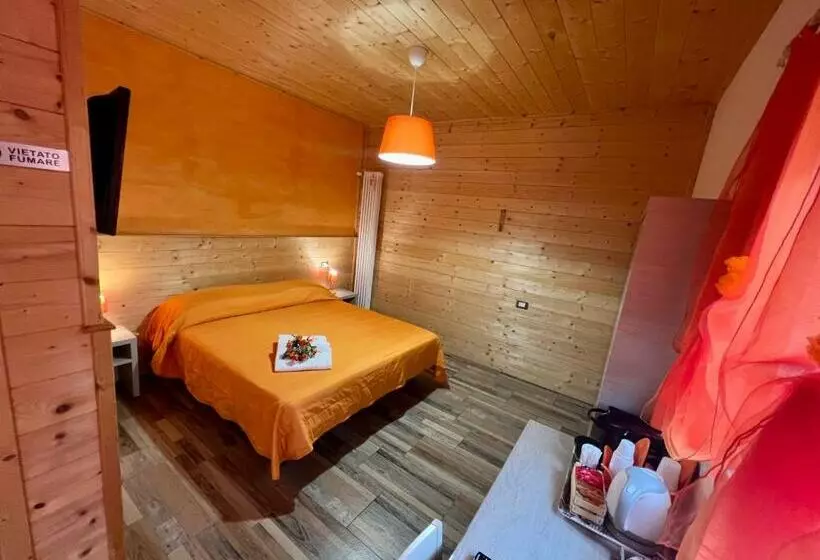 Hotelli Agriturismo Le Essenze Terrazza Sulla Romagna