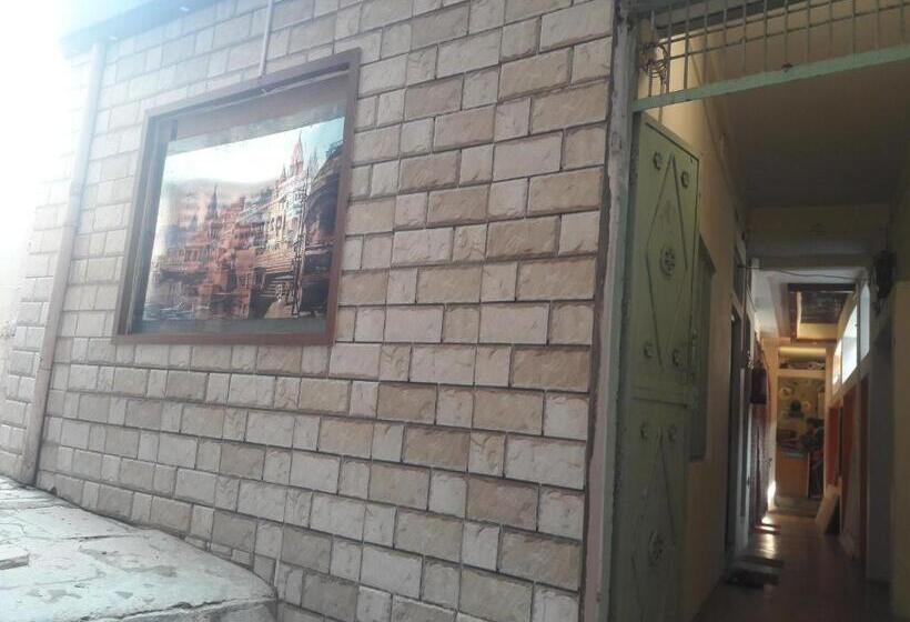 پانسیون Buddha Guest House