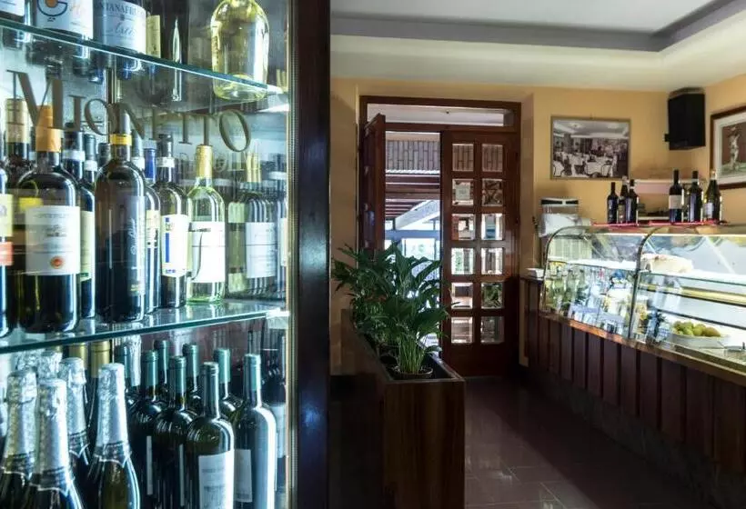 Majatalo Camere R 75