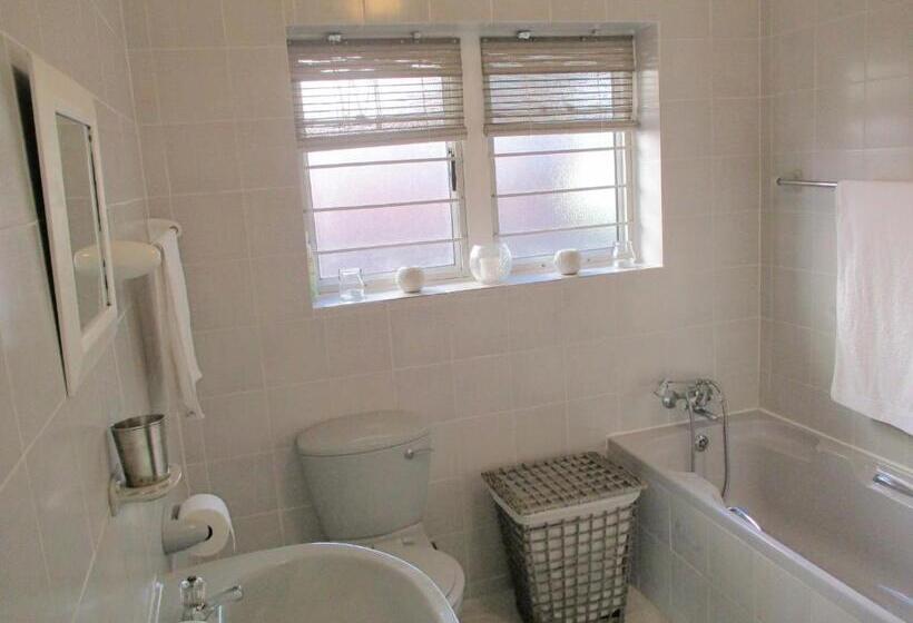 ペンション Cintsa View