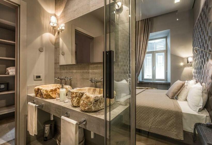 پانسیون Forvm Experience