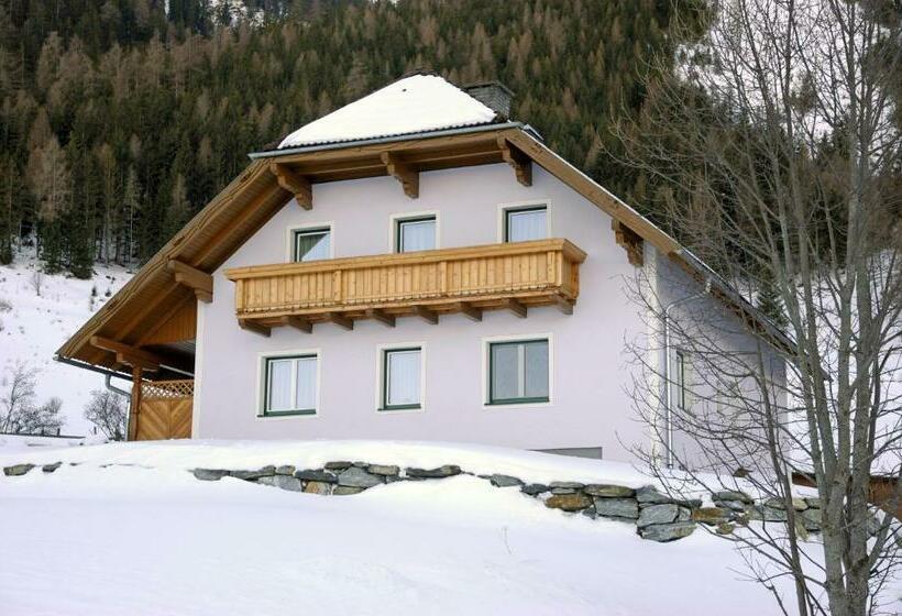 펜션 Gästehaus Maria Trattner