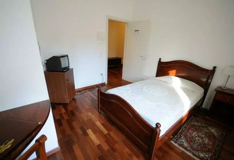 ペンション Guest House Domus Urbino