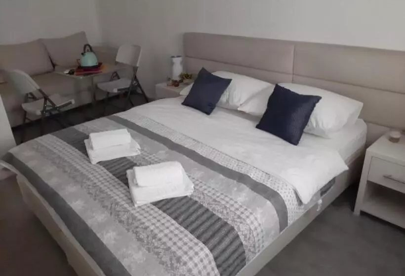 پانسیون Guest House Vanja