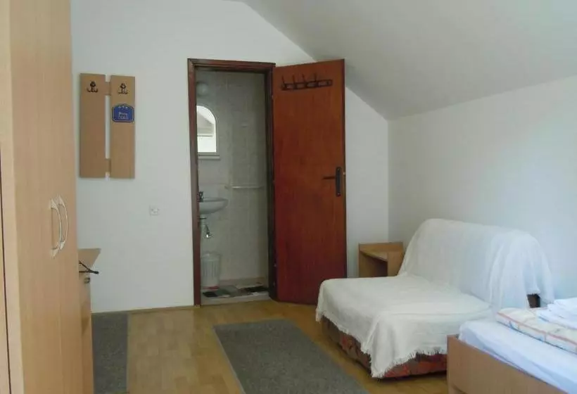 پانسیون Apartmani Sobe Biljana