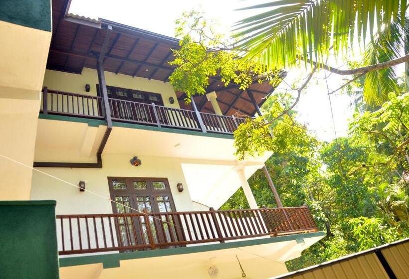 پانسیون Hiru Resort Inn Unawatuna