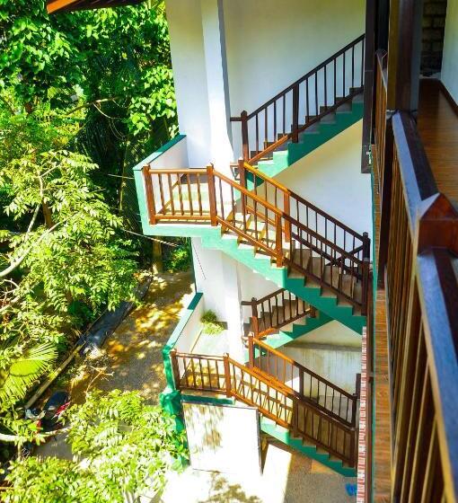 پانسیون Hiru Resort Inn Unawatuna