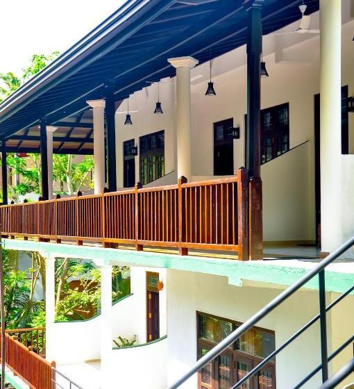 پانسیون Hiru Resort Inn Unawatuna
