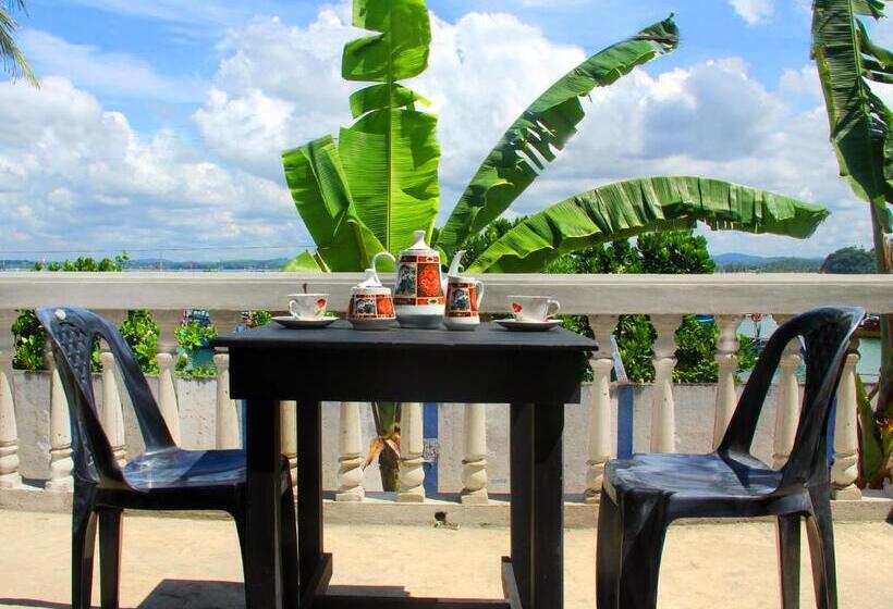 Pensão Mirissa Harbour View