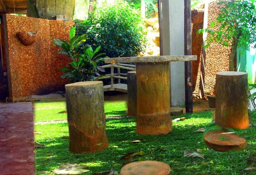 Pensão Mirissa Harbour View