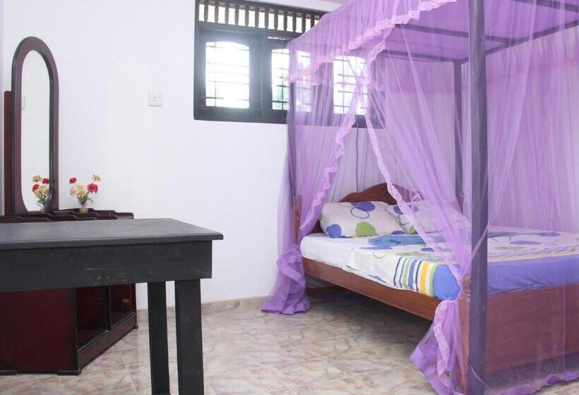 Pensão Mirissa Harbour View