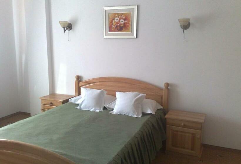 פנסיון Vila Piano