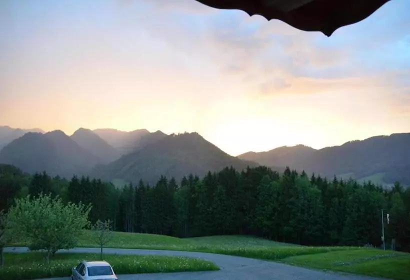 Retkeilymaja Berggasthaus Weingarten