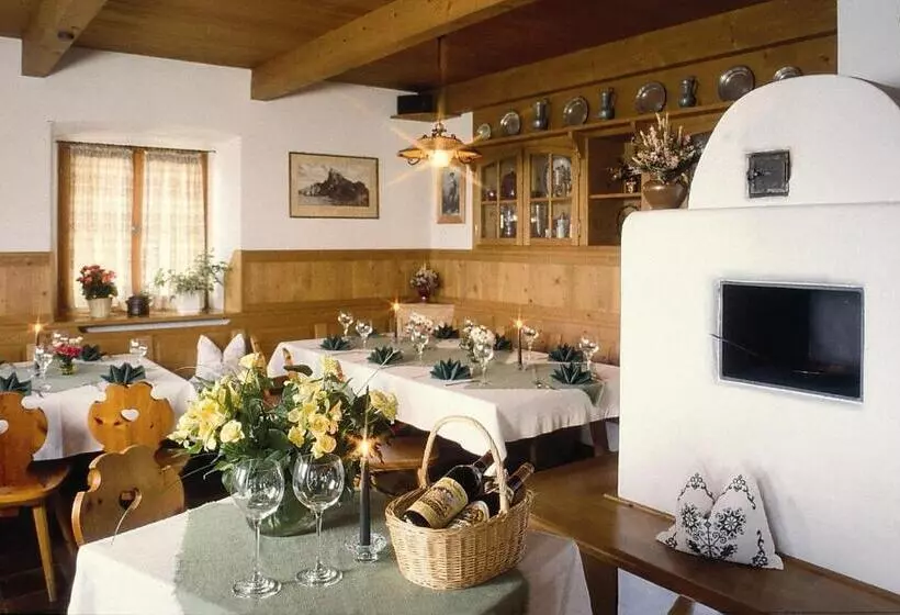 Retkeilymaja Berggasthaus Weingarten