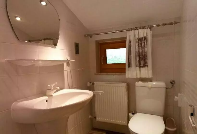 Retkeilymaja Haus Karoline