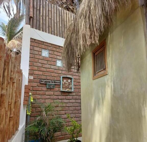 Hostel Nómada Del Mar Máncora Playa & Piscina