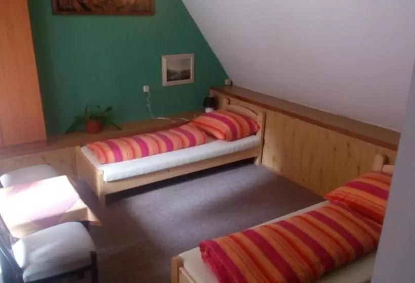 Retkeilymaja Pension Rybářská Bašta