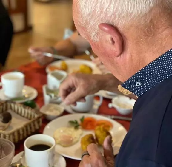 ユースホステル Whale House