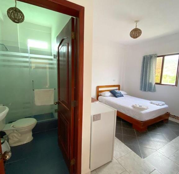 Vandrarhem Whale House