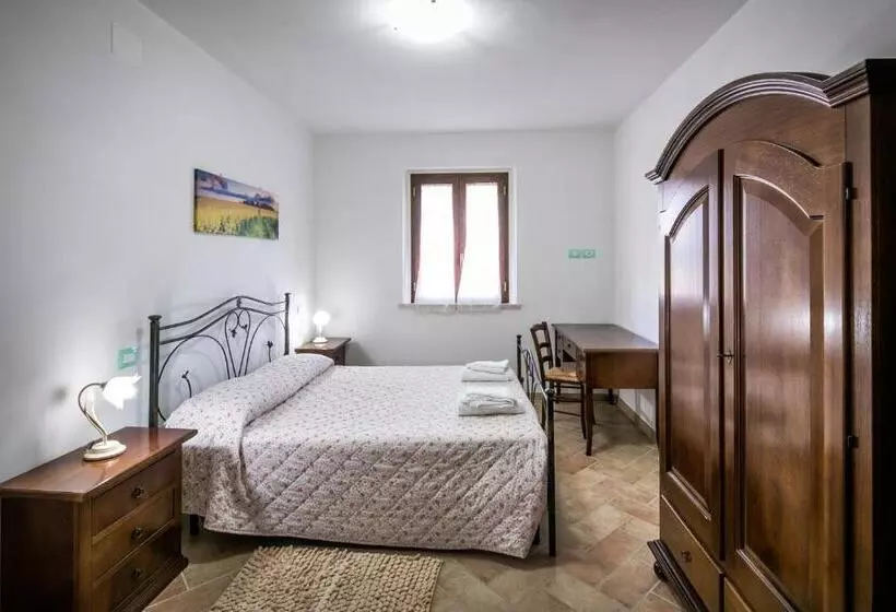 ホテル Agriturismo La Rosa Montefalco