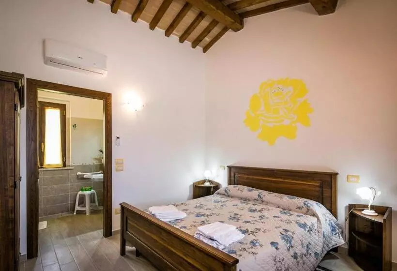 ホテル Agriturismo La Rosa Montefalco