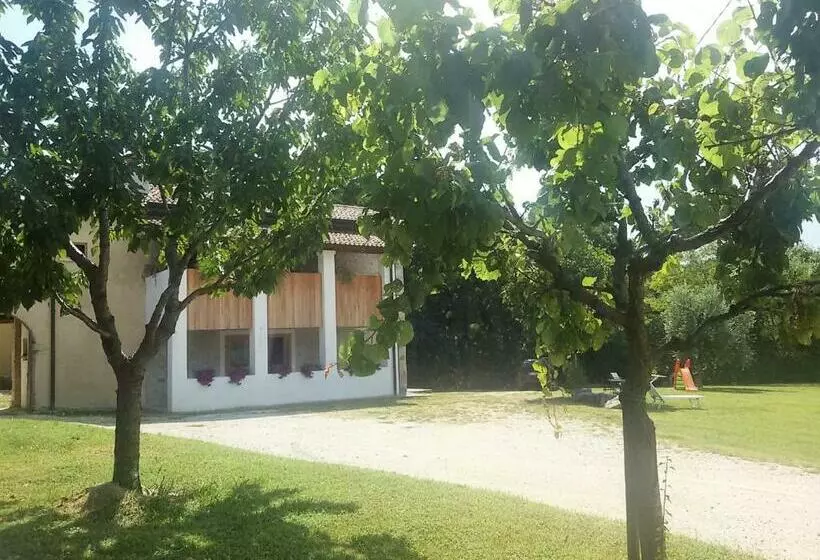 هتل Agriturismo La Scala