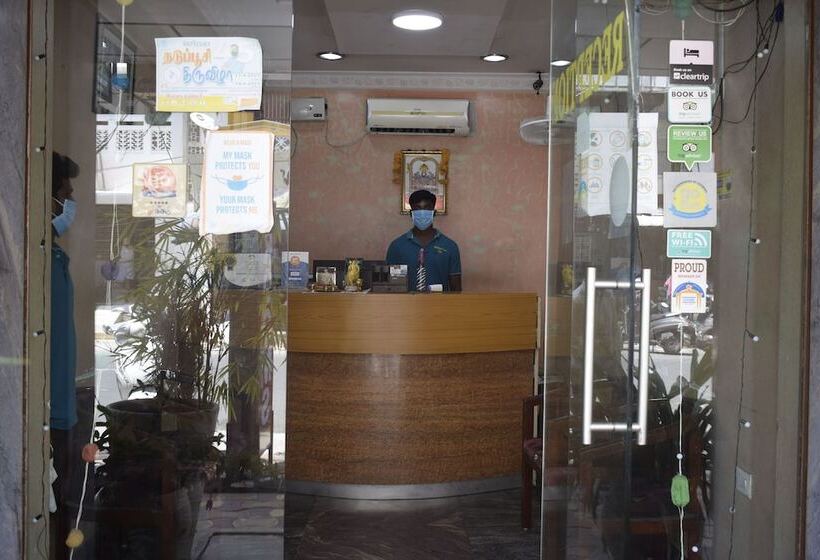 فندق Golden Sun Inn