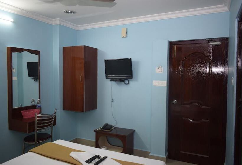 فندق Golden Sun Inn