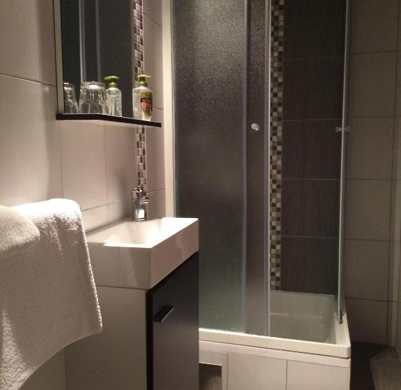 ペンション 16 Lakes Guesthouse