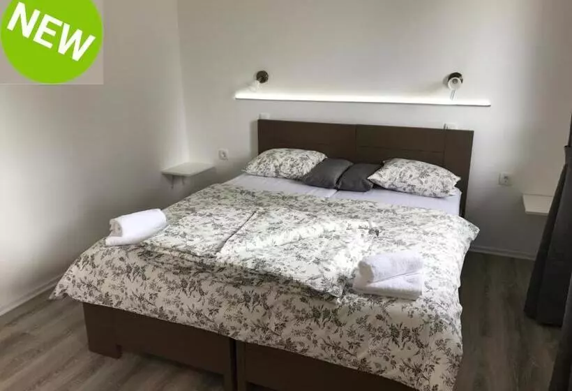 Majatalo 16 Lakes Guesthouse