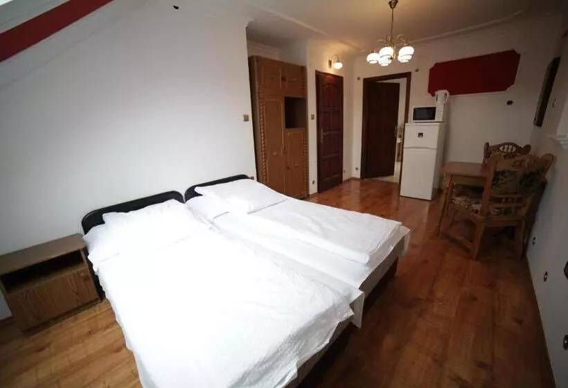 پانسیون Eged Vendégház