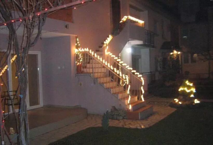 پانسیون Mitko S Guest House