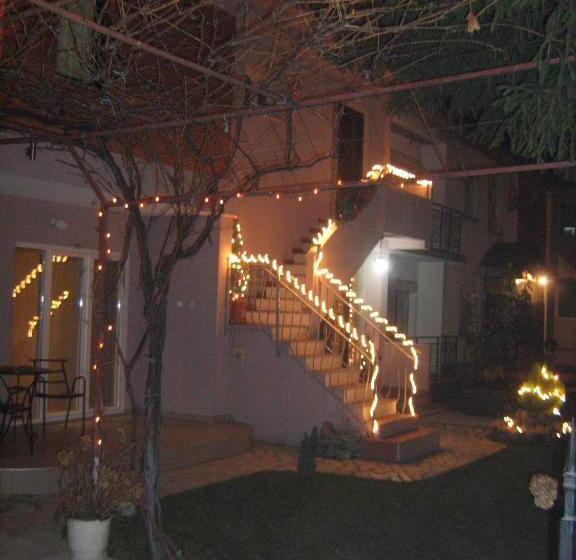 پانسیون Mitko S Guest House