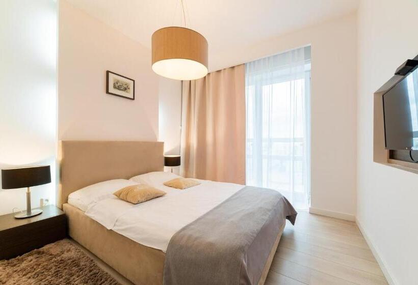 Platinum Towers E Apartments